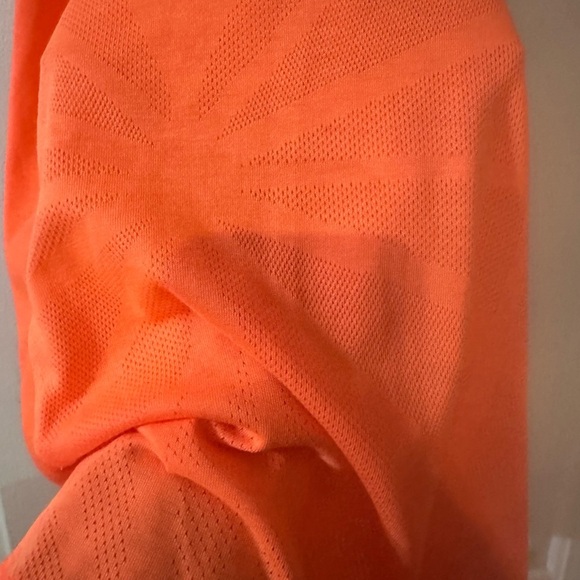 Under Armour Women's Heat Gear Orange Racerback Tank. Size XL. - Picture 6 of 8